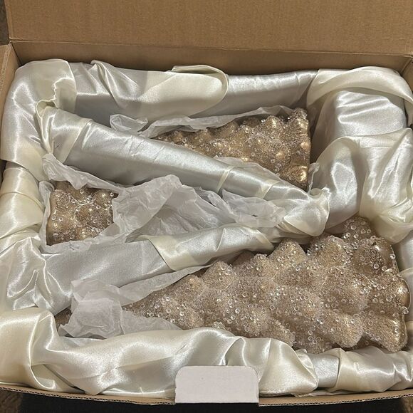 Frontgate Elegant Frosted Gold “Diamond” studded Holiday Tree Set - Picture 9 of 10